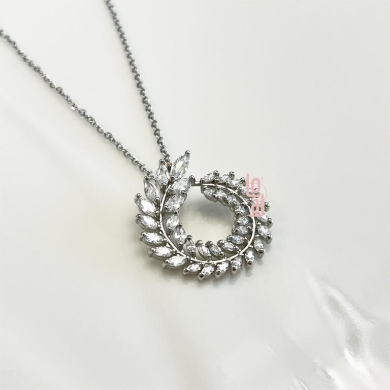 Diamonds Leaf Necklace | Stainless